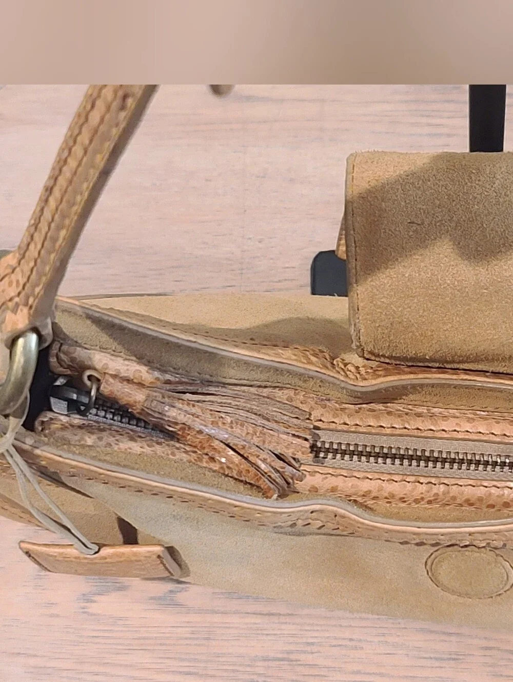 Via Spiga Tan Suede & Pebbled Leather Hobo Shoulder Bag Fringe Flap Purse Y2K